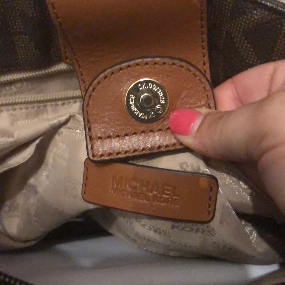 Authentic Michael Kors Bag With Original Dust Bag. - image 4